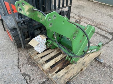 Farm force front linkage, used, will fit 20 and 30 series John Deere tractors