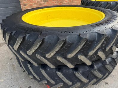 2x 380/90/50 + 2x 380/85/34 row crop wheels to fit John Deere 6145R/6155R and 6R 185