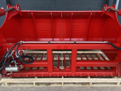 Redrock 240/130 shear grab, NEW, 2.4 meters wide, 1.3 meter high, twin ram, chrome rams, bolt on blades