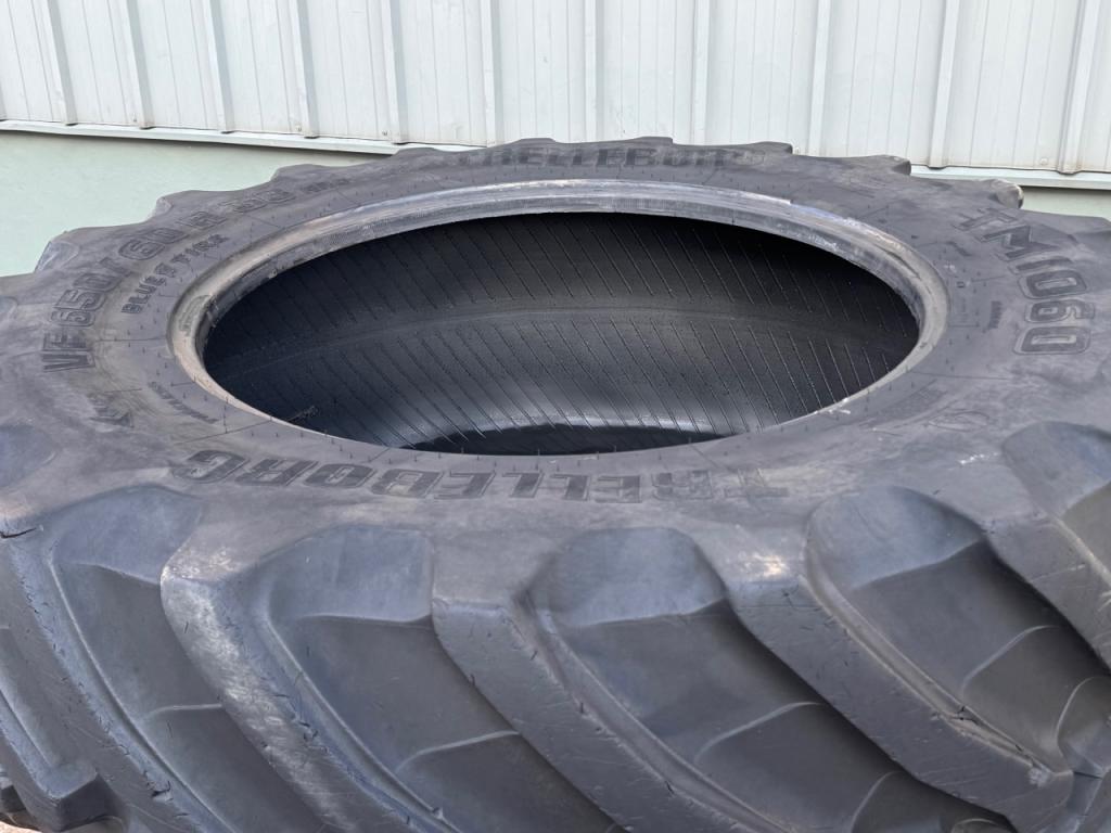 2x 650/60/38 Trelleborg TM1060 tyres 60-70%