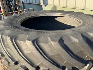 2x 650/60/38 Trelleborg TM1060 tyres 60-70%