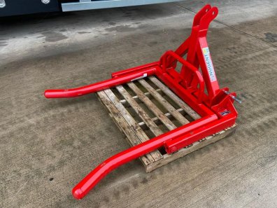 Nugent heavy duty bale handler, NEW, three point linkage, sprung loaded trip