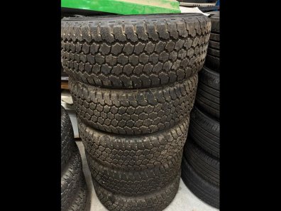 5x 255/60/20 Goodyear Wrangler Adventure All-Terraine tyres fitted to Land Rover Defender wheels, ncentre caps, delivery miles, as new
