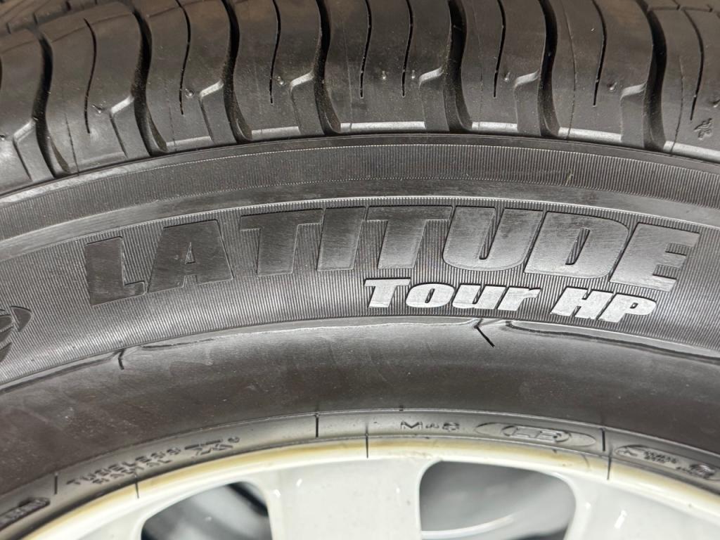 5x Michelin Latitude 255/70/18 tyres fitted to Land Rover Defender steel wheels, centre caps, delivery miles, as new