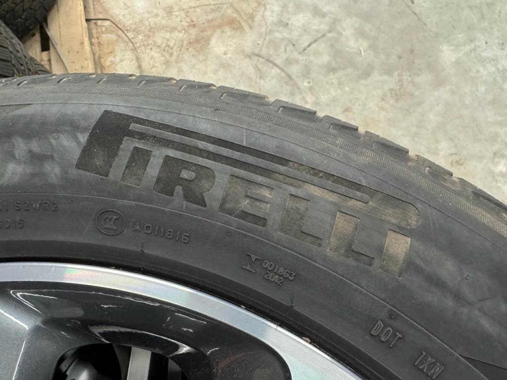 4x Pirelli Scorpion Zero 255/60/20 tyres fitted to Land Rover Defender diamond tuned alloy wheels
