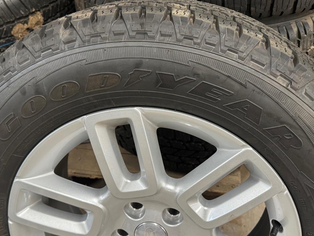 1x Goodyear Wrangler All-Terrain 255/65/19 tyre fitted to Land Rover Defender wheel, NEW, Four other wheels the same style available without tyres at extra cost