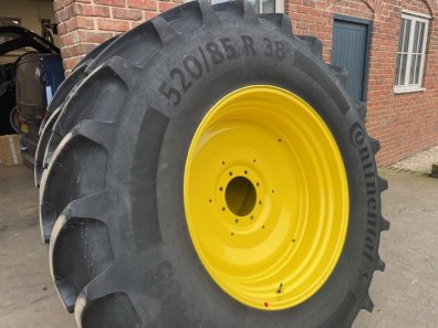 2x 520/85/38 + 2x 420/85/28 Continental tyres fitted to John Deere wheels