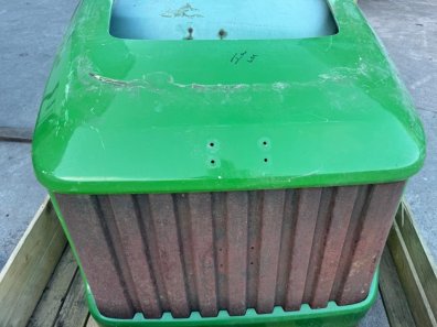 nJohn Deere 3800 bonnet