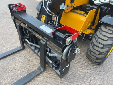 JCB Q-Fit carriage, as new, removed from 150hrs machine, to fit JCB 525-60