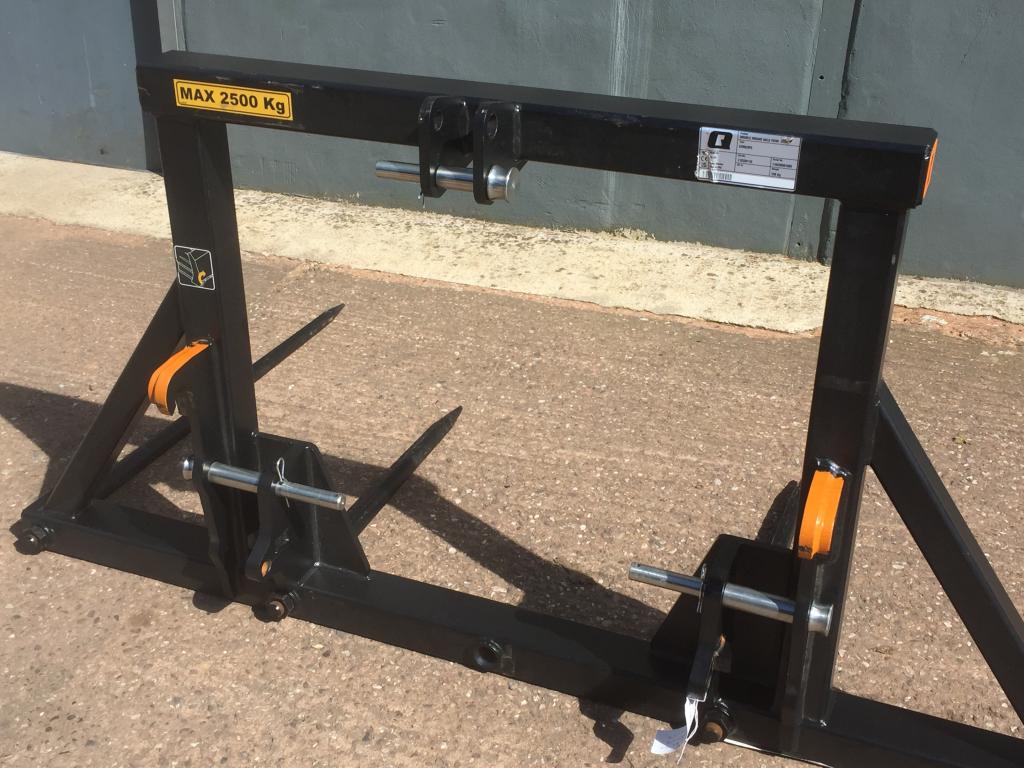 Quicke L200 twin bale spike, NEW, 2x 1240mm + 2x 820mm tines, Euro hooks with 3 point linkage, hooks