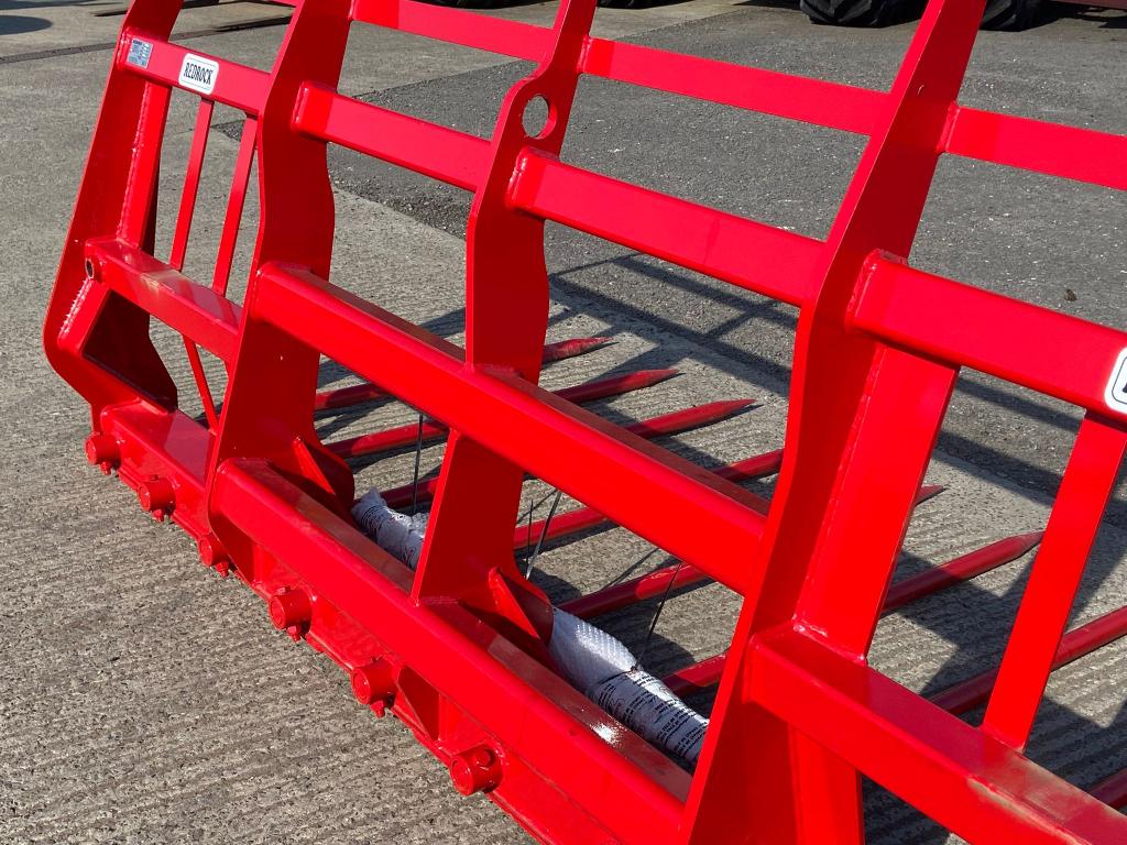 Redrock 9ft silage fork, NEW, 2x side tines, choice of bolt on hooks