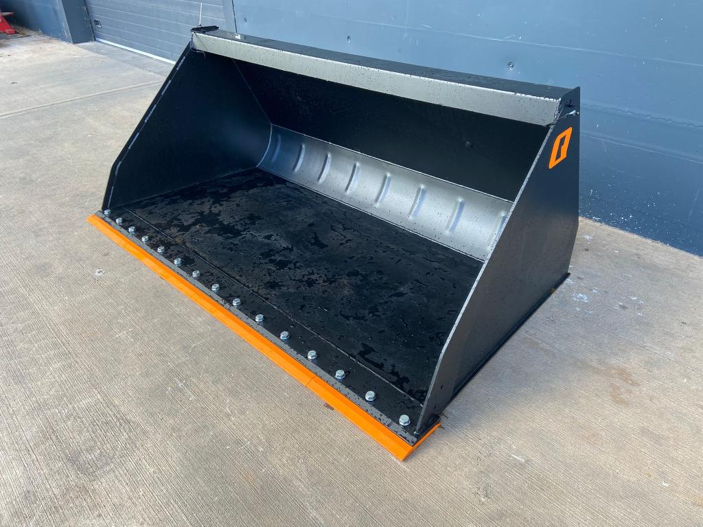 Quicke 240GL+ bucket, NEW, 7ft 6 wide, 1.7 cube, Euro hooks, bolt on cutting edge