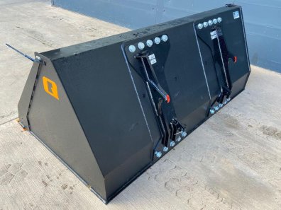 Quicke 240GL+ bucket, NEW, 7ft 6 wide, 1.7 cube, Euro hooks, bolt on cutting edge
