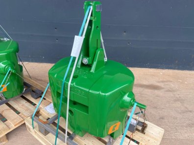 Quicke 900kg Qbloq weight block, NEW, John Deere green, these weight blocks will attach to a JD 110kg tombstone