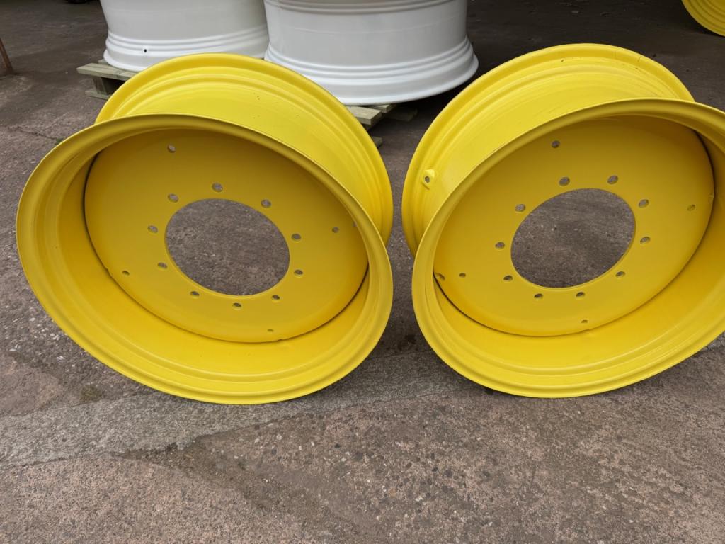 2x 12x28 John Deere wheels to fit JD 6830