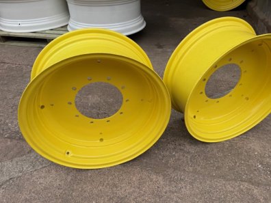 2x 12x28 John Deere wheels to fit JD 6830