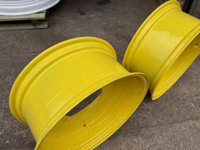 2x 12x28 John Deere wheels to fit JD 6830