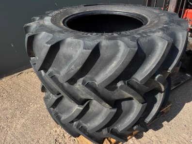2x 420/70/24 Continental tyres, 99%