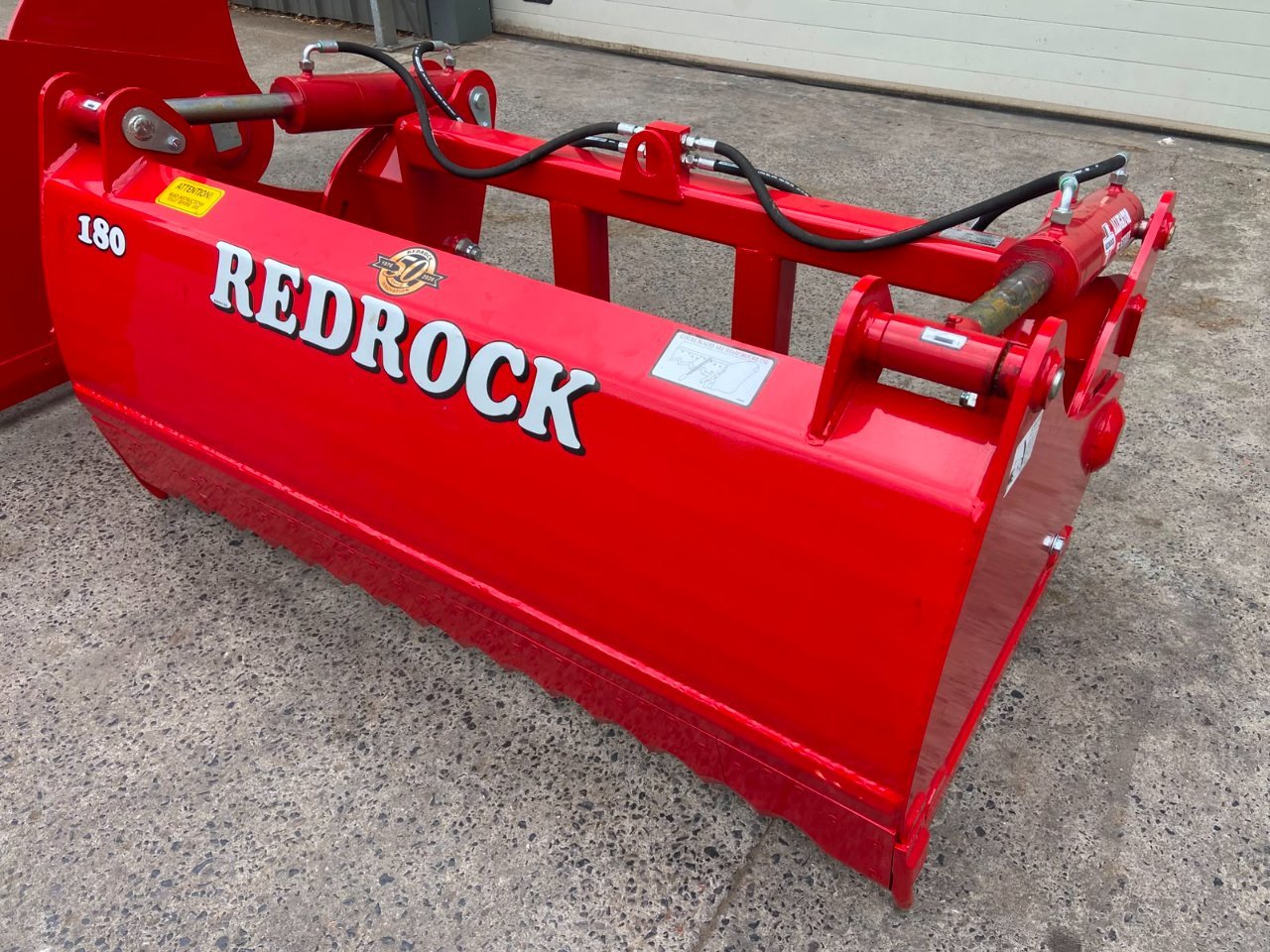 Redrock 180/85 shear grab, NEW, 1.8m wide 85cm high, chrome rams, bolt on blades, bolt on hooks available