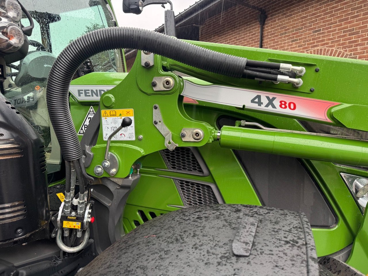 Fendt 4X80 Cargo loader, 2022, third service, Euro carriage with hydraulic locking, Multi docking, C/W Fendt 516 brackets and pipework, as new