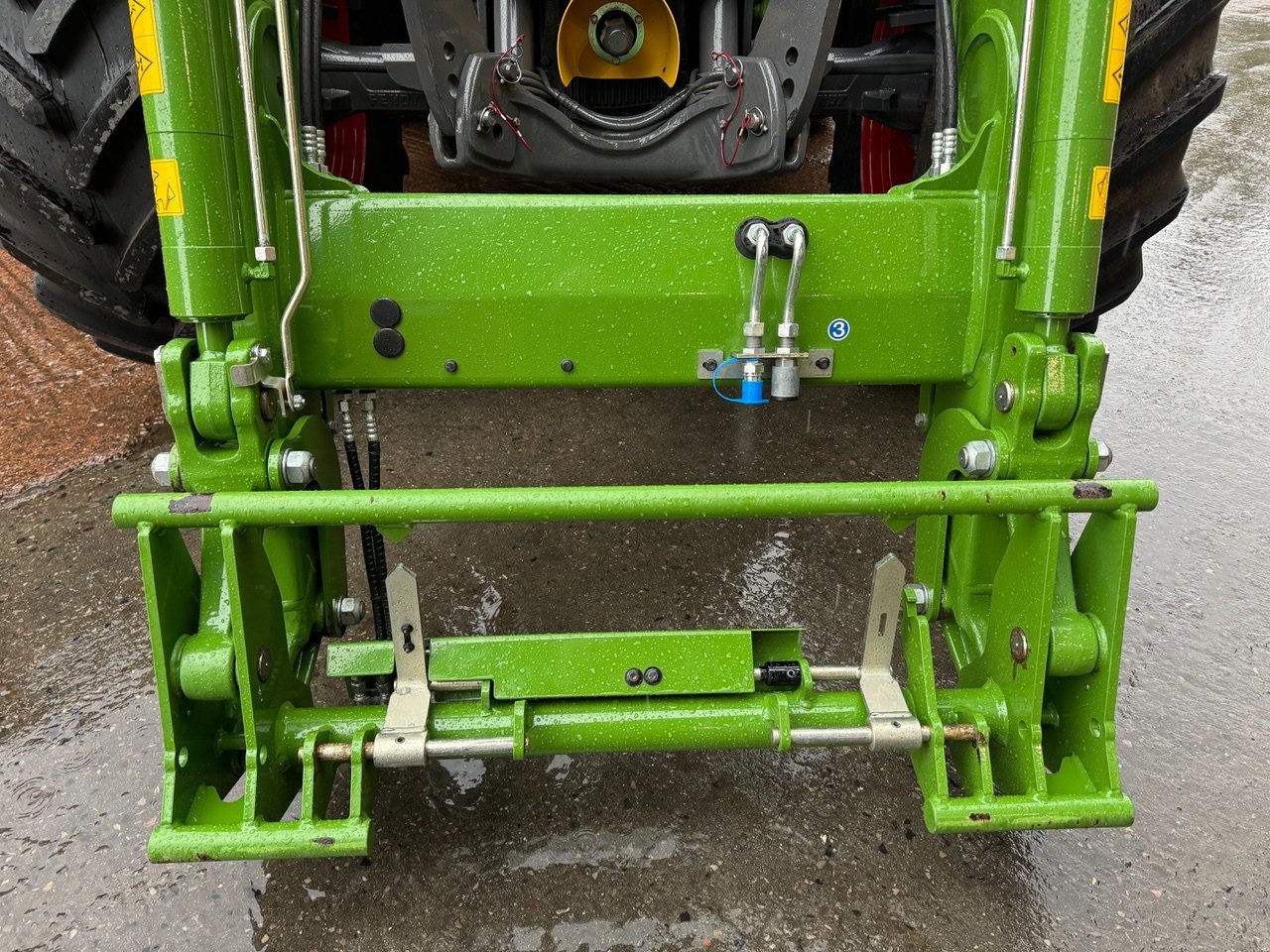Fendt 4X80 Cargo loader, 2022, third service, Euro carriage with hydraulic locking, Multi docking, C/W Fendt 516 brackets and pipework, as new