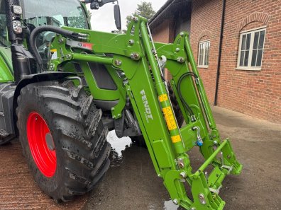 Fendt 4X80 Cargo loader, 2022, third service, Euro carriage with hydraulic locking, Multi docking, C/W Fendt 516 brackets and pipework, as new