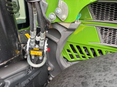 Fendt 4X80 Cargo loader, 2022, third service, Euro carriage with hydraulic locking, Multi docking, C/W Fendt 516 brackets and pipework, as new