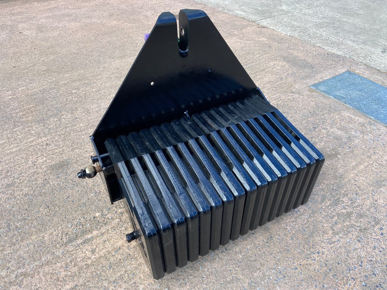 JCB Fastrac weight block, 16x 40kg JCB wafer weights, front linkage frame