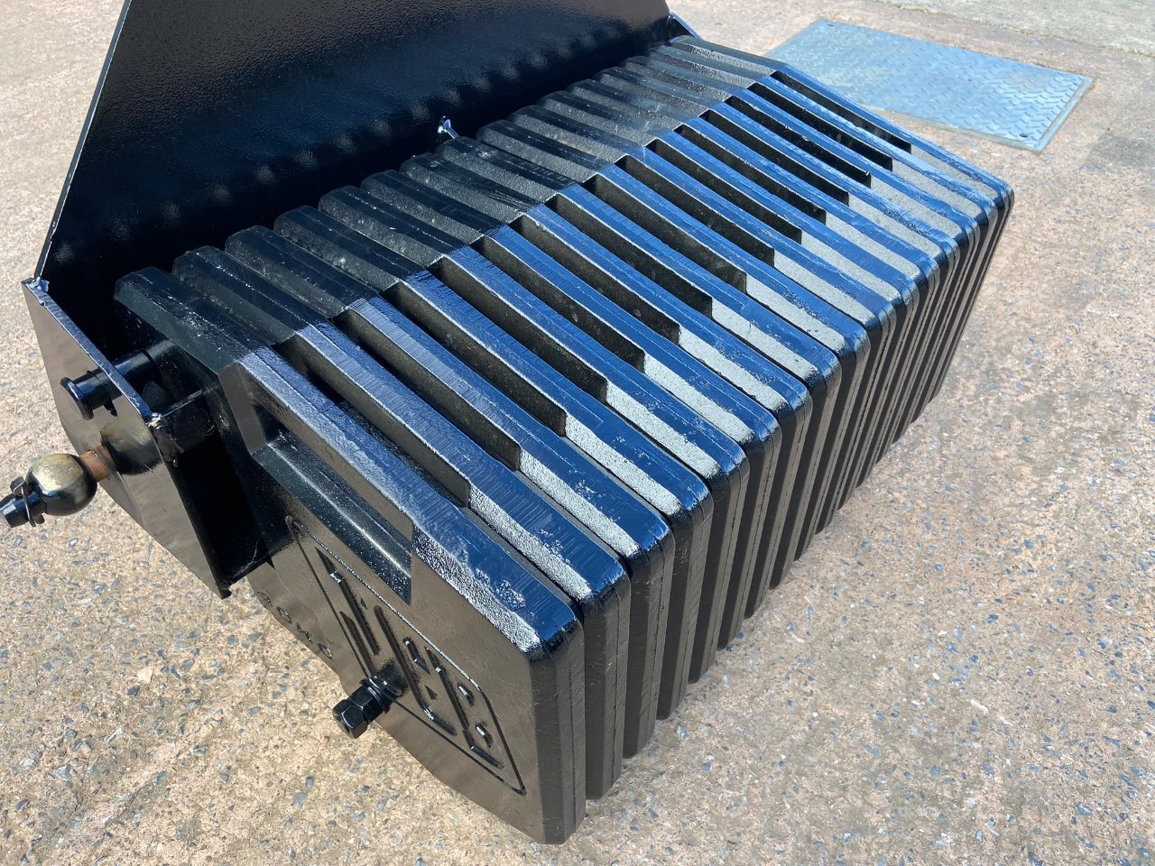 JCB Fastrac weight block, 16x 40kg JCB wafer weights, front linkage frame