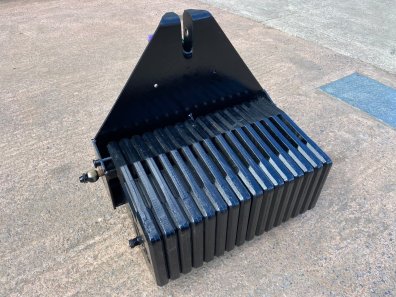 JCB Fastrac weight block, 16x 40kg JCB wafer weights, front linkage frame