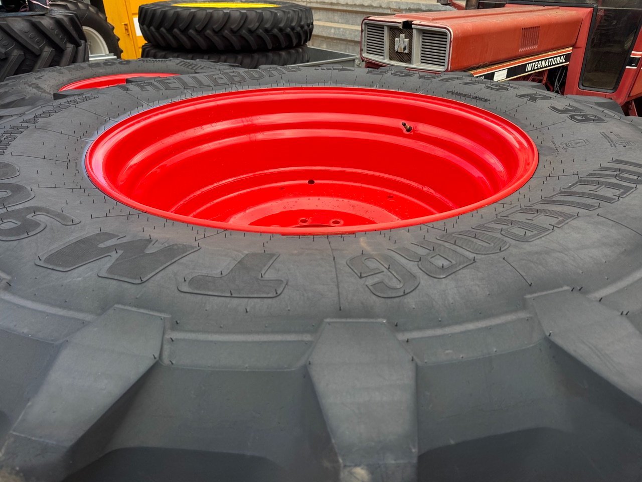 2x 650/75/38 + 2x 600/65/28 90% Trelleborg tyres fitted to Fendt 724 wheels, as new