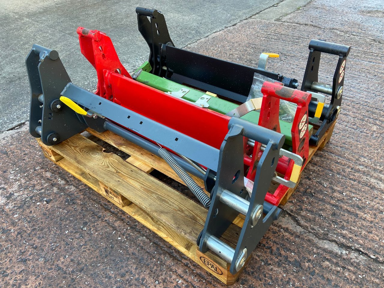 Quicke loader carriages, Euro 8, as new