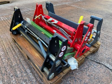 Quicke loader carriages, Euro 8, as new