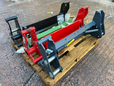 Quicke loader carriages, Euro 8, as new