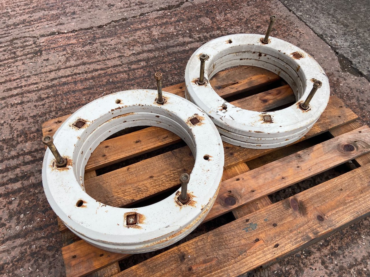 Ford TW wheel weights, very good condition