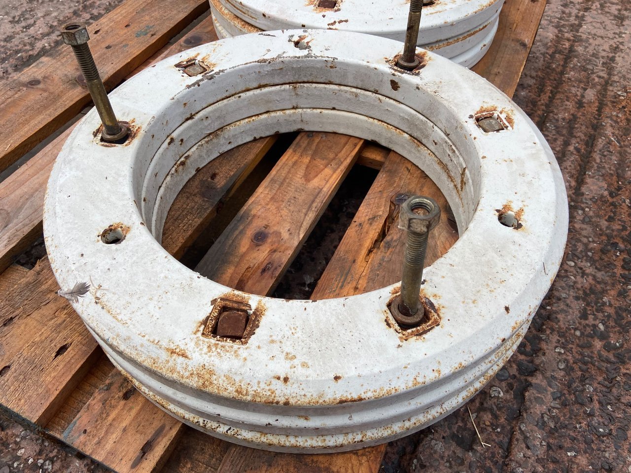 Ford TW wheel weights, very good condition