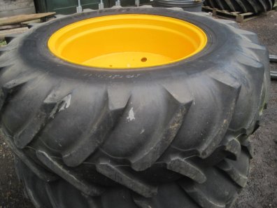 Massey Ferguson industrial wheels and 16.9/28 tyres