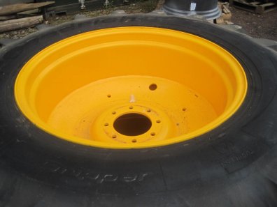 Massey Ferguson industrial wheels and 16.9/28 tyres