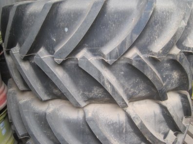 1x new set of Continental 710/70/38 + 600/65/28 wheels and tyres, to fit a John Deere 7430 or 7530