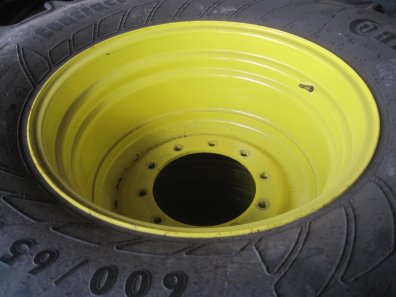 1x new set of Continental 710/70/38 + 600/65/28 wheels and tyres, to fit a John Deere 7430 or 7530