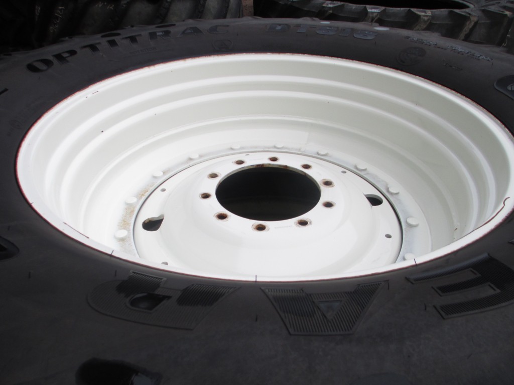 Goodyear 650/65/42 + 540/65/30 80% tyres fitted to New Holland wheels
