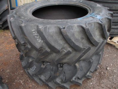Continental 540/65/38 95% tyres fitted to Case wheels + 440/65/28 95% tyres