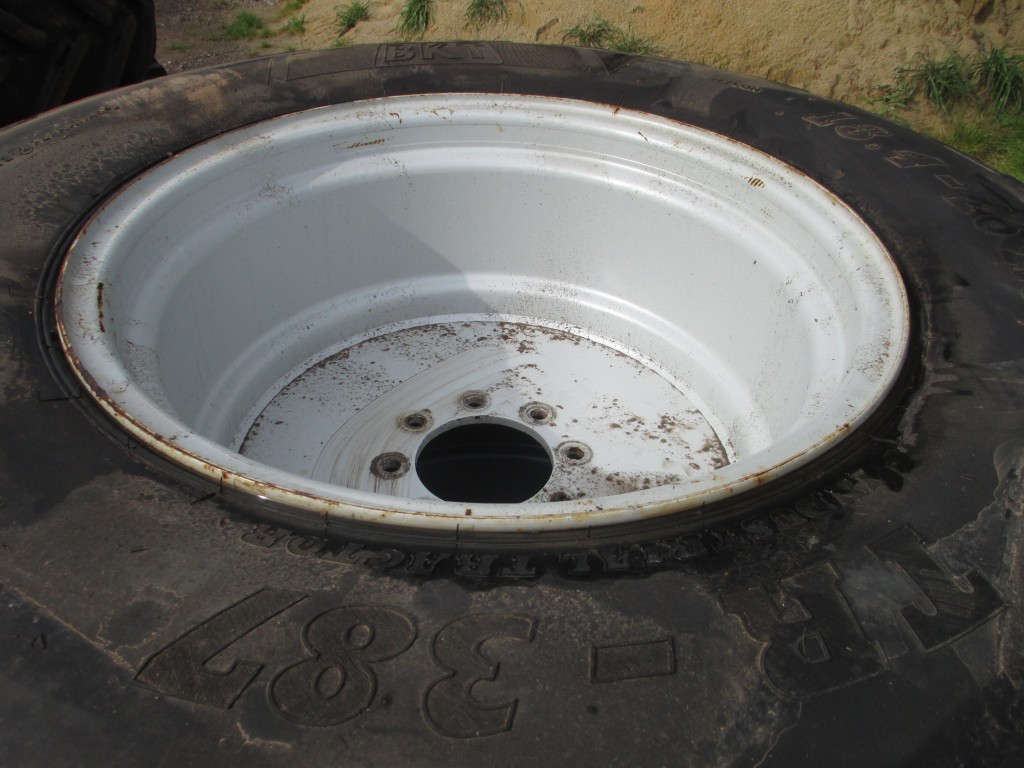 2x 18.4/26 BKT turf tyres fitted to Massey Ferguson wheels