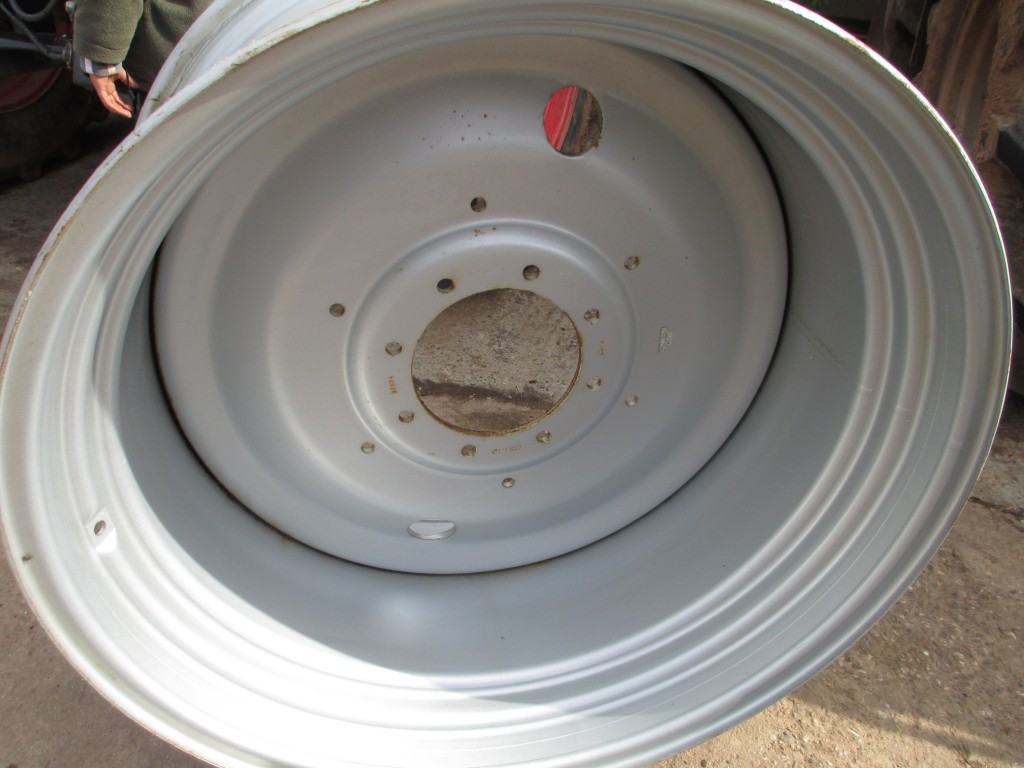 2x Case 23 x 38 inch wheels