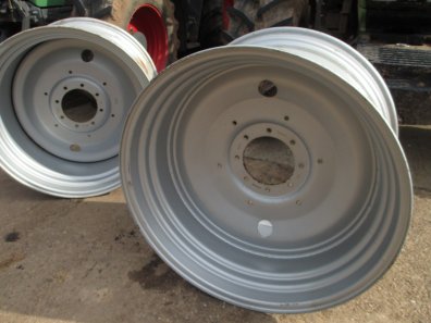 2x Case 23 x 38 inch wheels