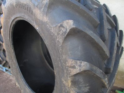 2x new 710/60/42 Michelin tyres