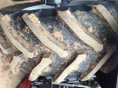 2x 600/65/38 + 2x 480/65/28 90% Trelleborg tyres and Massey Ferguson wheels