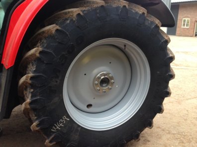 2x 600/65/38 + 2x 480/65/28 90% Trelleborg tyres and Massey Ferguson wheels
