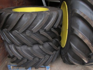 2x 710/60/42 + 2x 600/60/30 new Michelin wheels and tyres, to fit John Deere 6170R/6190R/6210R tractors