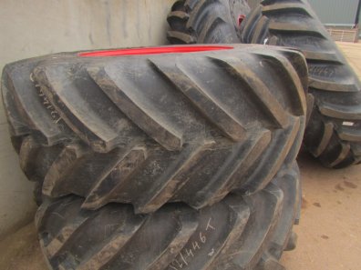2x 710/85/38 and 2x 650/65/34 new Michelin Axiobib tyres fitted to new Fendt 900 series wheels